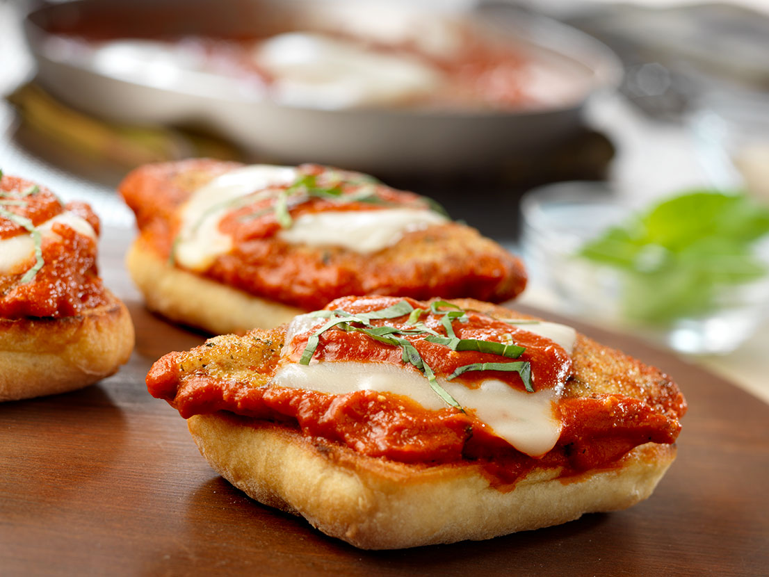 Open Faced Chicken Parmesan Sandwiches with Spicy Vodka Sauce | Prego® Sauces