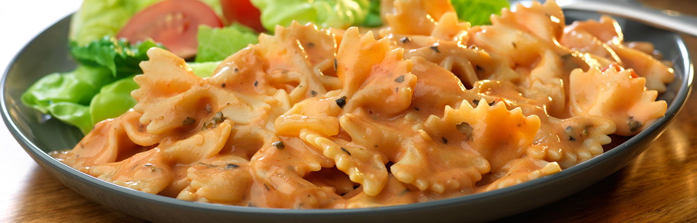 Pomodoro Alfredo Sauce with Bow Tie Pasta