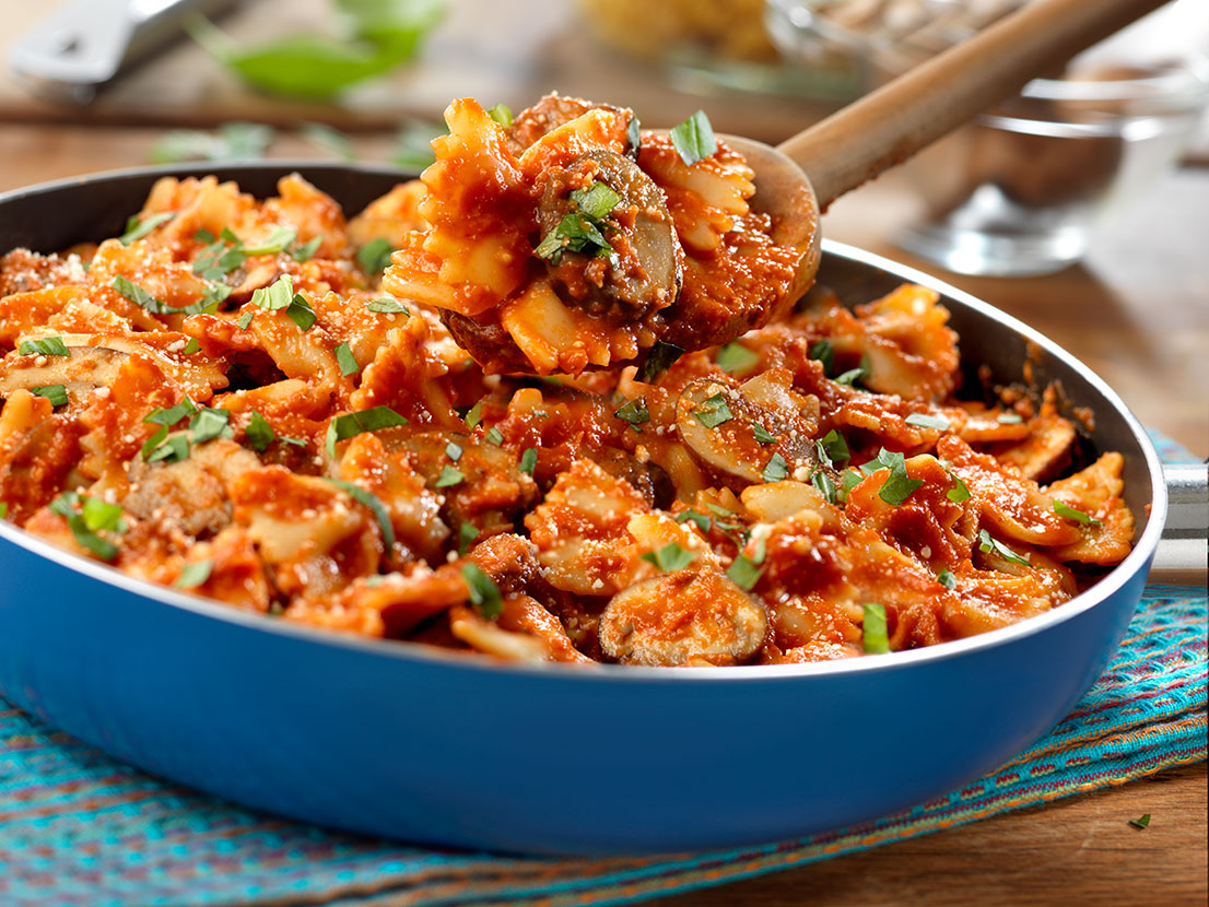 Spicy Vodka Bowties with Mushrooms | Prego® Sauces