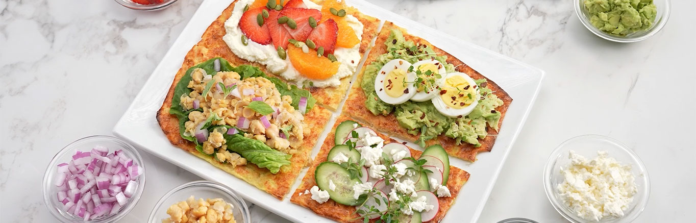 An image of prepared High Protein Chicken & Cottage Cheese Flatbread made with Swanson® Premium White Chicken Breast in Water, eggs and cottage cheese.