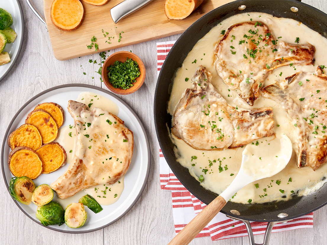 Pork Chops with Creamy Onion Sauce | Campbell’s® Recipes